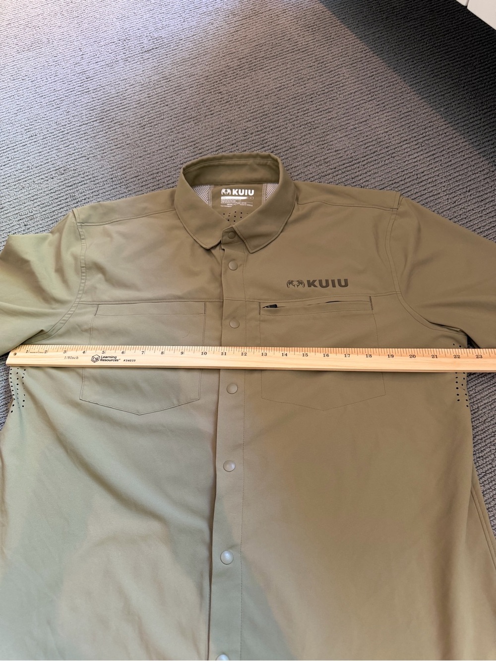 Kuiu Men’s Long-Sleeve Button Shirt Jacket in Khaki - Picture 8 of 10